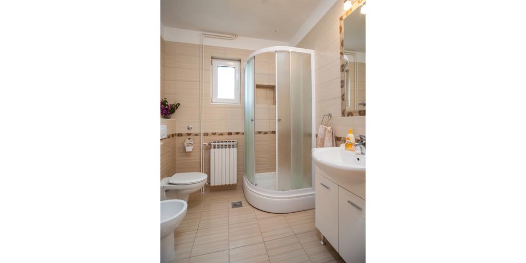 Apartment Nevia Makarska Rum bild