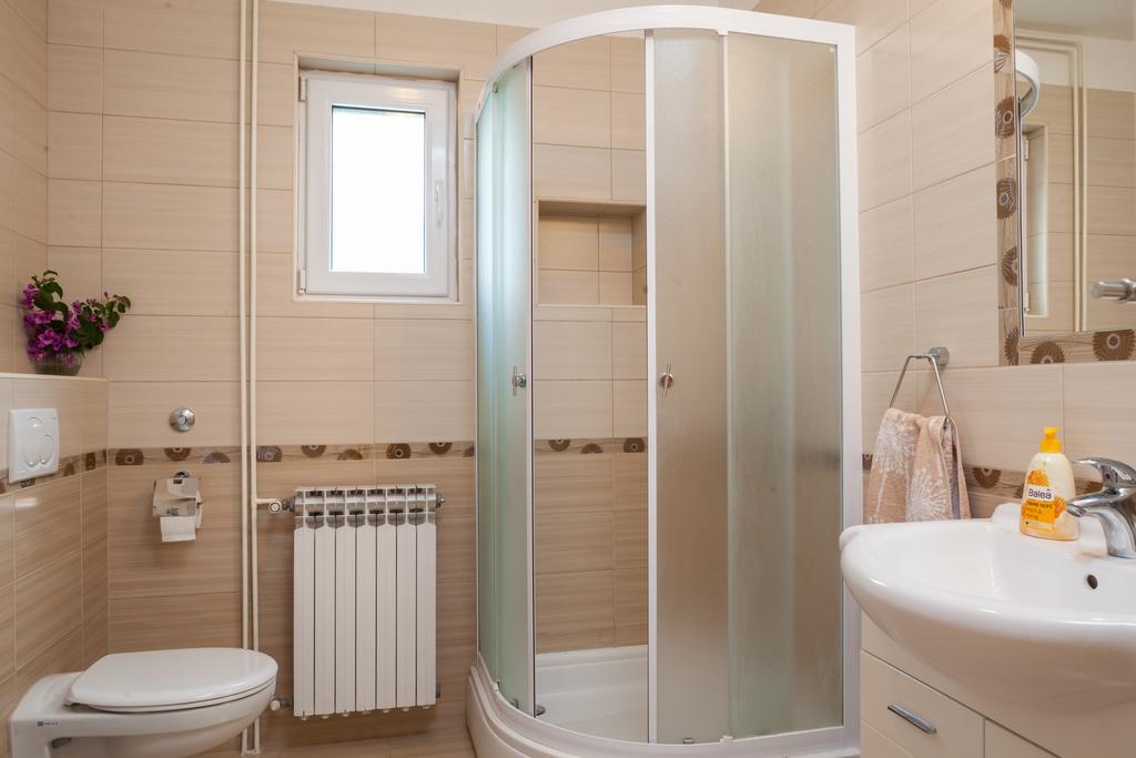 Apartment Nevia Makarska Rum bild