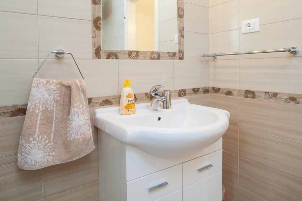 Apartment Nevia Makarska Rum bild
